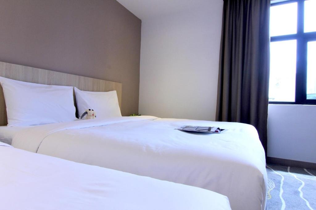 هتل پسیفیک اکسپرس چاینا تاون